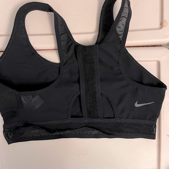 Nike Sports Bra, Black, Medium - Picture 2 of 4